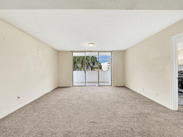 3286 Arcara Way 213, Lake Worth FL 33467