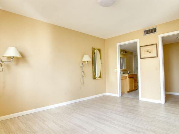 4260 Deste Court 102, Lake Worth FL 33467