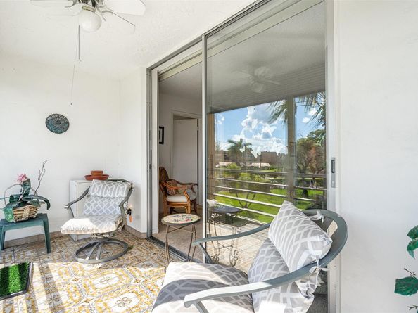 9681 Sunrise Lakes Blvd 201, Sunrise FL 33322