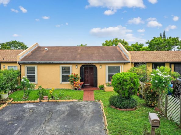 20304 NW 28th Ct 2, Miami Gardens FL 33056