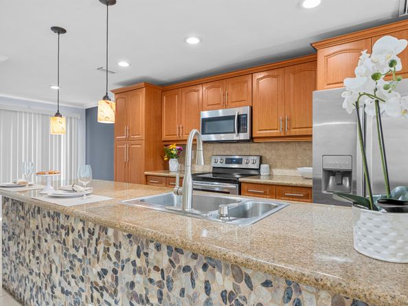 841 NW 82nd Avenue 2, Plantation FL 33324