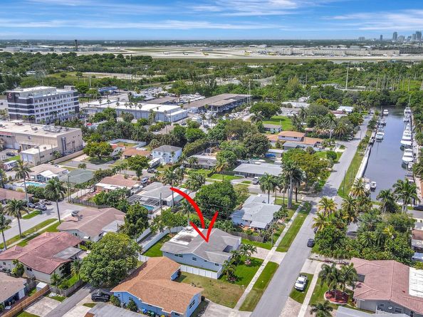 213 NE 2nd Ave, Dania Beach FL 33004