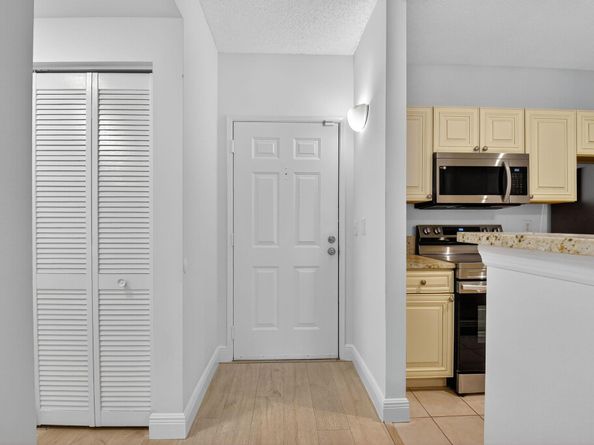 720 S Sapodilla Avenue 412, West Palm Beach FL 33401