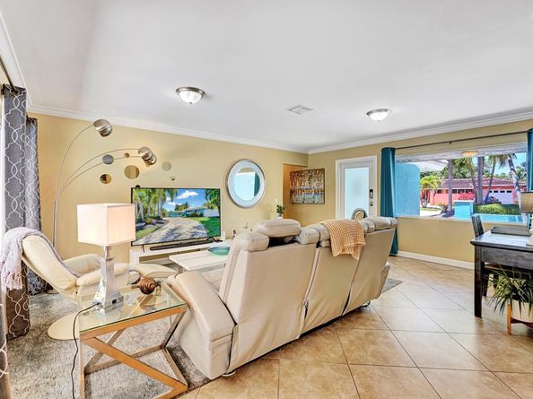 3488 NE 19th Ave, Oakland Park FL 33306