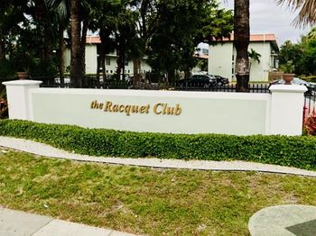 807 W Oakland Park Blvd