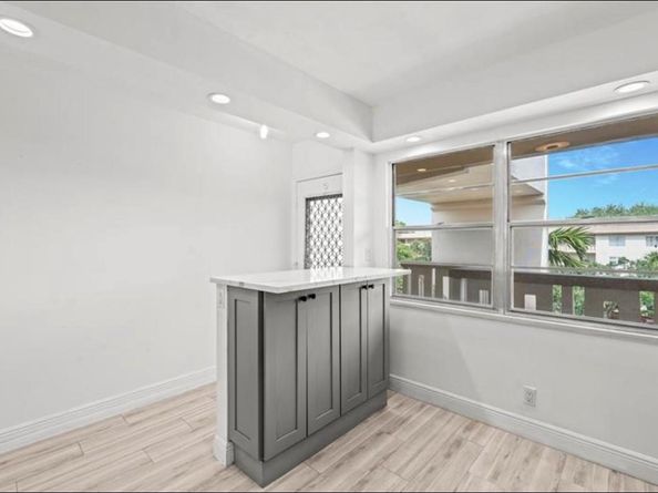 2304 Lucaya Ln B4, Coconut Creek FL 33066