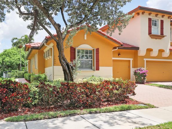 11955 NW 57th Mnr, Coral Springs FL 33076