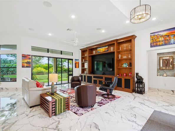 9265 Porto Way, Parkland FL 33076