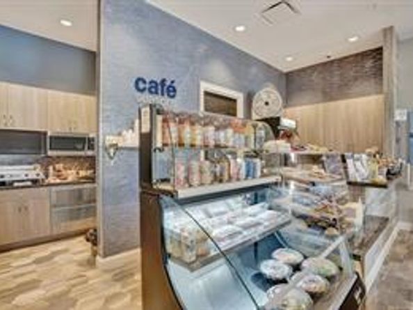 9265 Porto Way, Parkland FL 33076