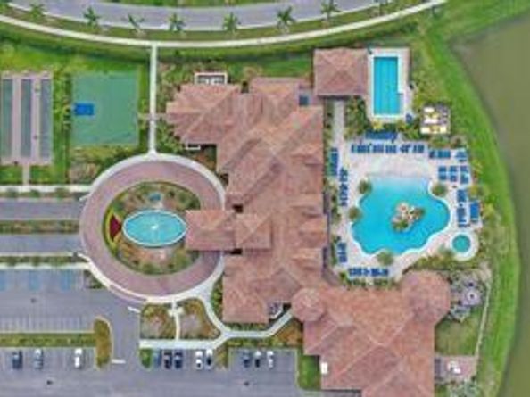 9265 Porto Way, Parkland FL 33076