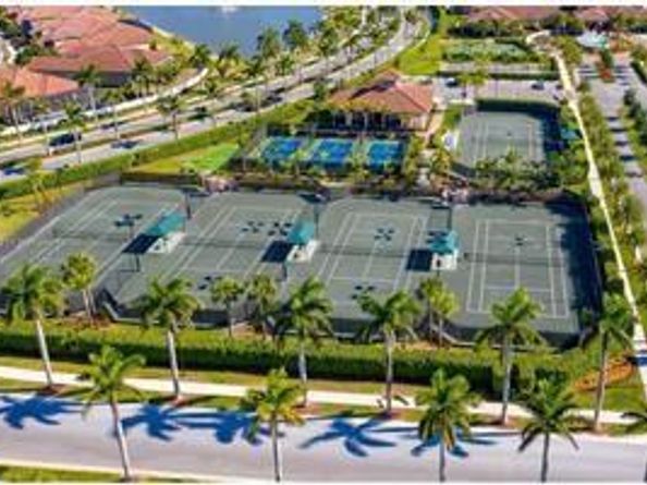 9265 Porto Way, Parkland FL 33076