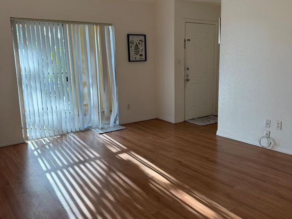 875 Riverside Dr 737, Coral Springs FL 33071