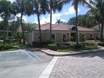 875 Riverside Dr