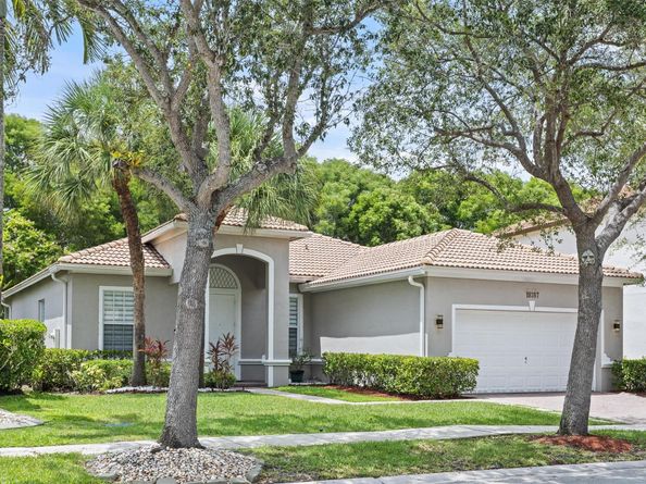 19397 Stonebrook St, Weston FL 33332