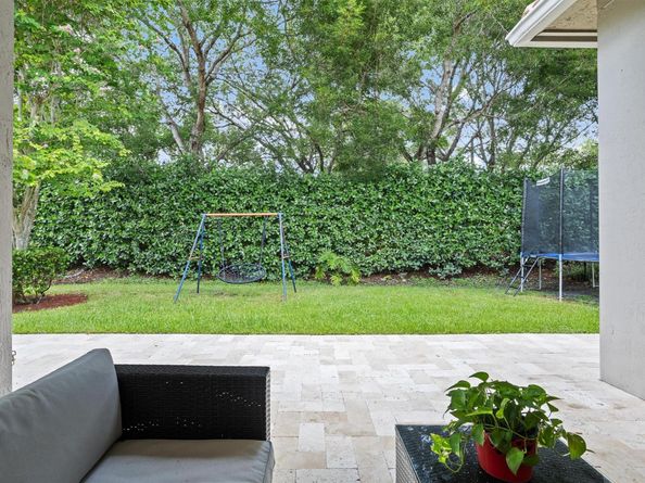 19397 Stonebrook St, Weston FL 33332