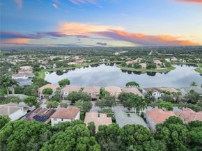 19397 Stonebrook St, Weston FL 33332