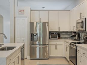 19397 Stonebrook St, Weston FL 33332