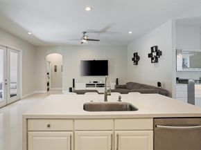 19397 Stonebrook St, Weston FL 33332
