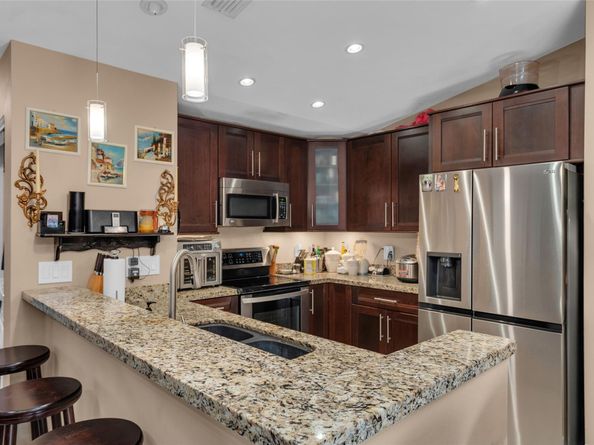3074 S Oakland Forest Dr 702, Oakland Park FL 33309