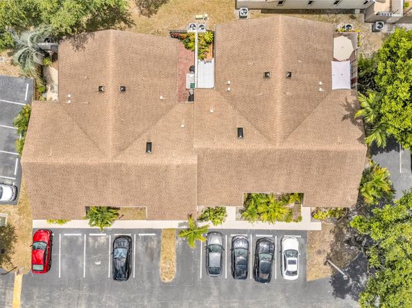 3074 S Oakland Forest Dr 702, Oakland Park FL 33309