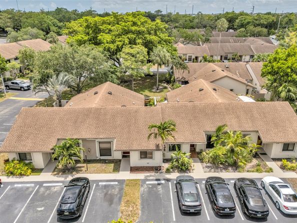 3074 S Oakland Forest Dr 702, Oakland Park FL 33309