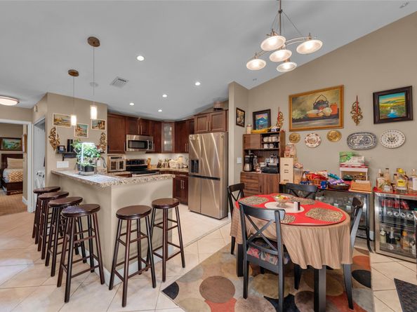 3074 S Oakland Forest Dr 702, Oakland Park FL 33309