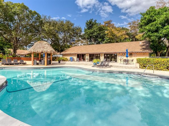 3074 S Oakland Forest Dr 702, Oakland Park FL 33309