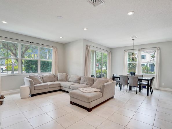 99 Palm Ln 99, Royal Palm Beach FL 33411