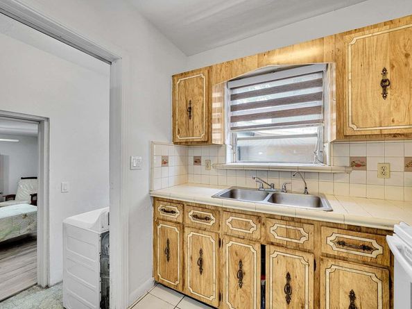 415 Flagami Blvd, Miami FL 33144