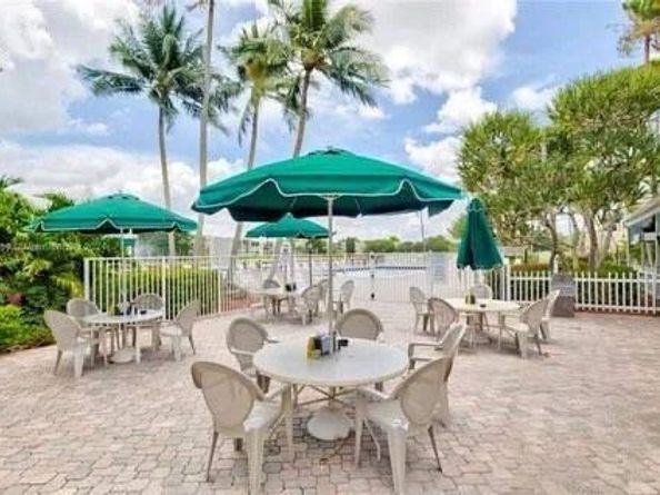 9491 Evergreen Pl 304, Davie FL 33324