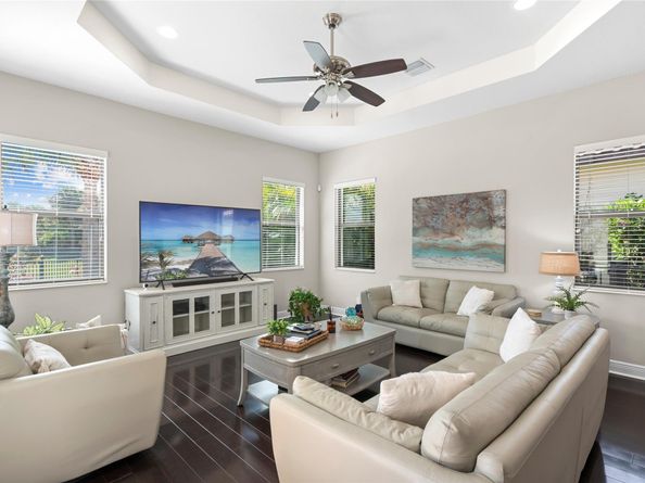 8099 NW 115th Way, Parkland FL 33076