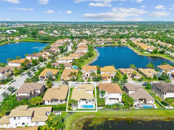 8099 NW 115th Way, Parkland FL 33076