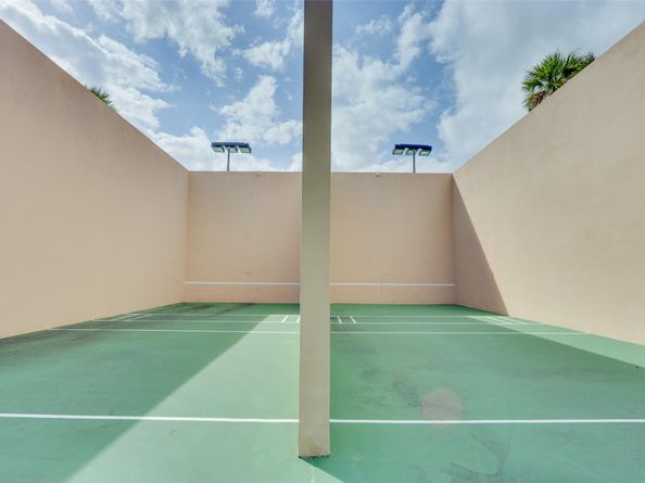 8099 NW 115th Way, Parkland FL 33076