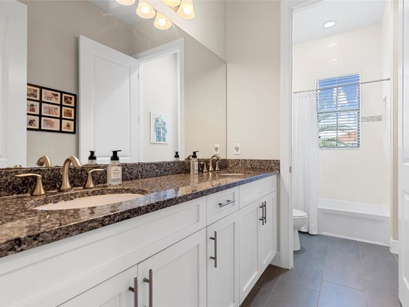 8099 NW 115th Way, Parkland FL 33076