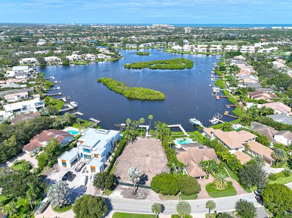 113 Regatta Drive, Jupiter FL 33477