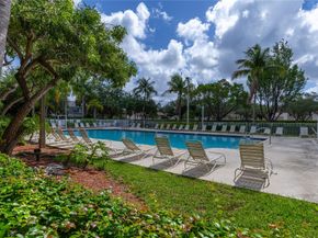 8134 San Carlos Cir, Tamarac FL 33321