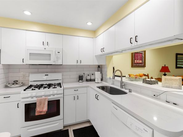 8134 San Carlos Cir, Tamarac FL 33321