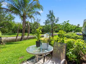 8134 San Carlos Cir, Tamarac FL 33321