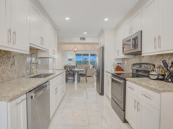 3326 Arcara Way 401, Lake Worth FL 33467