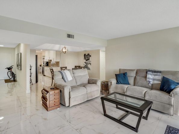 3326 Arcara Way 401, Lake Worth FL 33467
