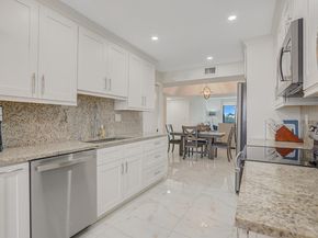 3326 Arcara Way 401, Lake Worth FL 33467