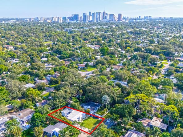 1717 SW 14th St, Fort Lauderdale FL 33312
