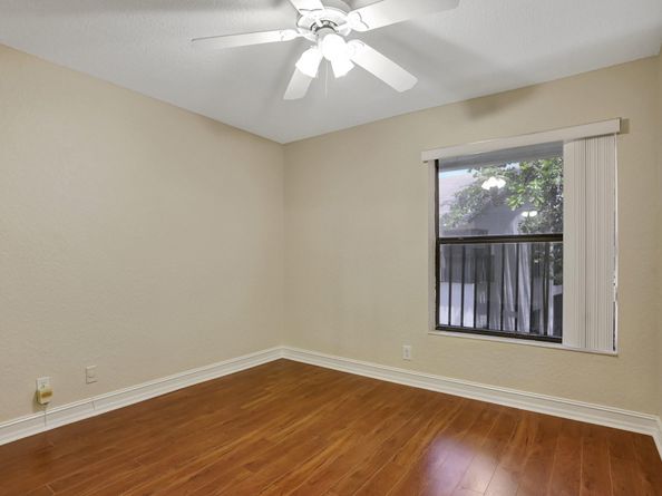 4746 NW 22nd St 4296, Coconut Creek FL 33063