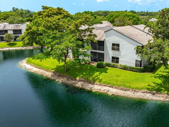 4746 NW 22nd St 4296, Coconut Creek FL 33063