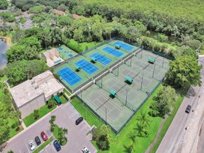 4746 NW 22nd St 4296, Coconut Creek FL 33063