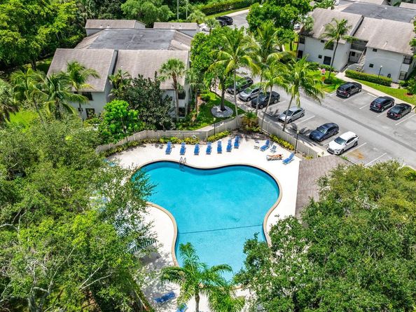 4746 NW 22nd St 4296, Coconut Creek FL 33063