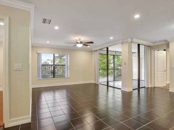 4746 NW 22nd St 4296, Coconut Creek FL 33063