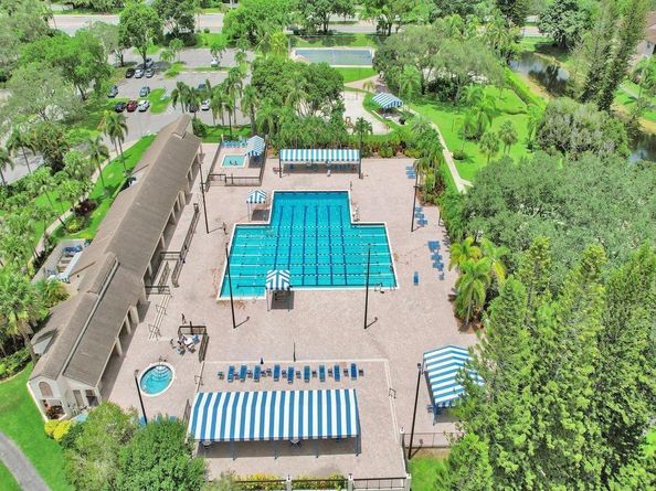 4746 NW 22nd St 4296, Coconut Creek FL 33063