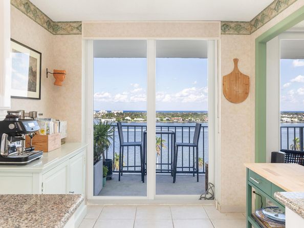 1701 S Flagler Drive 1207, West Palm Beach FL 33401