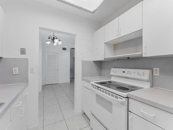 9089 Thunderbird Drive, Coral Springs FL 33065